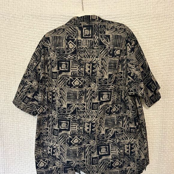 Vibey Shirt✨  - Picture 4 of 6